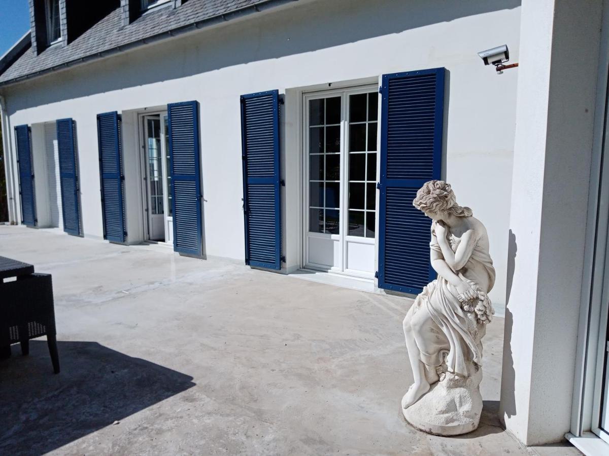 Le Rocher Du Samoyede Dirinon Exterior photo