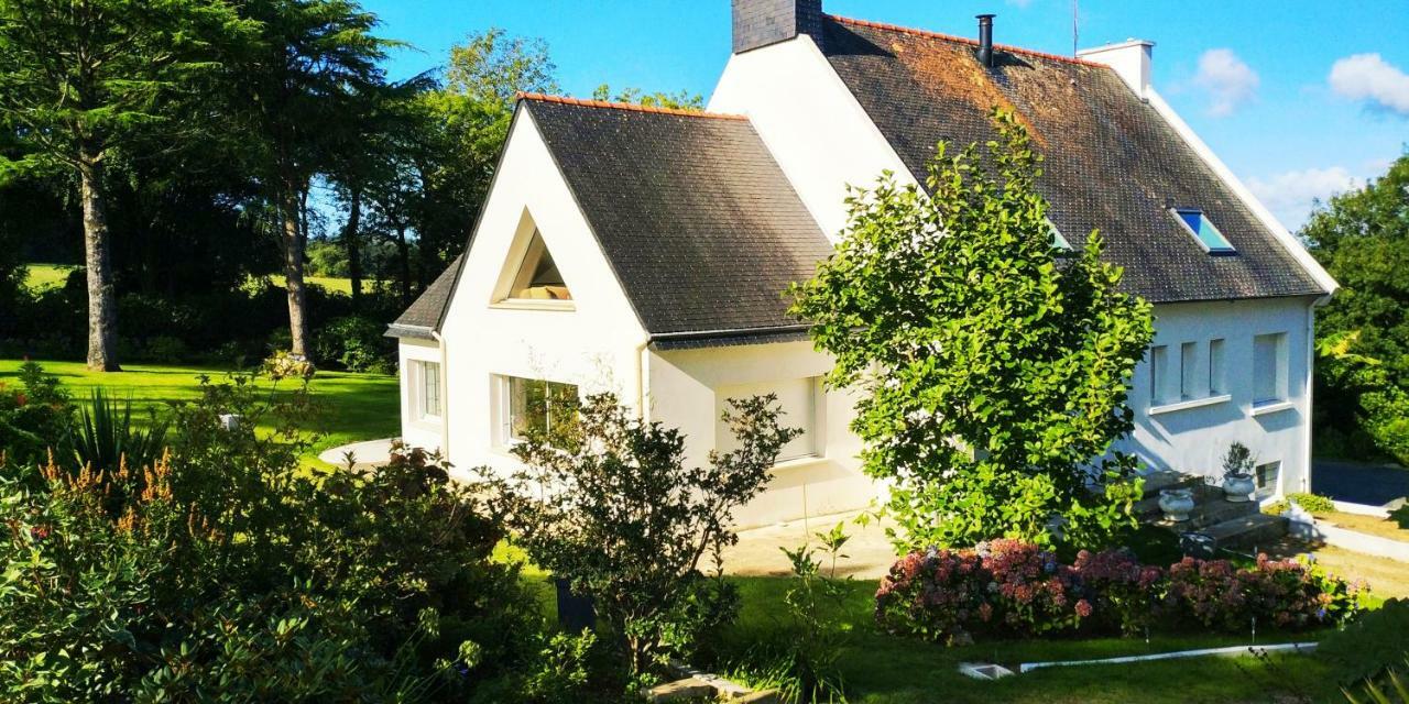 Le Rocher Du Samoyede Dirinon Exterior photo